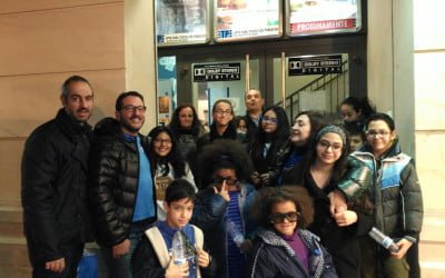 Voluntarios de La Caixa invitan a Alojamiento al cine